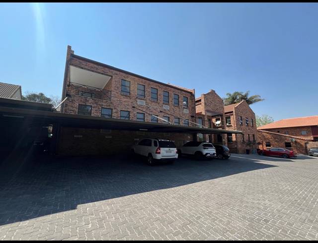 145M² OFFICE TO LET IN RANDPARK RIDGE